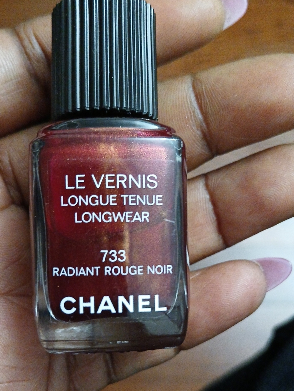 CHANEL Le Vernis 733 Radiant Rouge Noir Shimmery Red-Gold Nail Polish